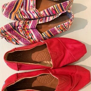 TOMS Women's Vibrant Patterned and Bold Red Flats